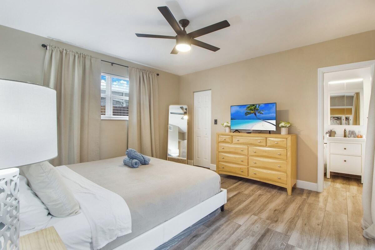 3 bedrooms, desk, iron/ironing board, free WiFi
