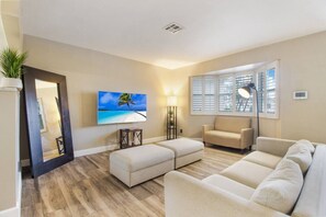 Unclassified image, 5 of 46, button - Peaceful retreat with a pool 15 min away beach (Hollywood)