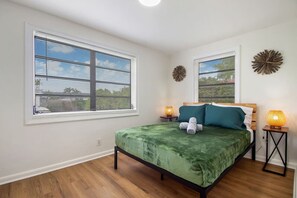 5 bedrooms, iron/ironing board