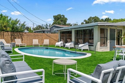 Casa christina i 5 min to beach i tropical pool