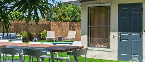 Outdoor dining