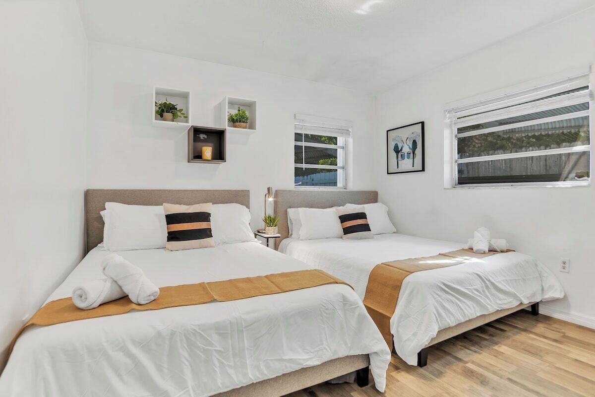 5 bedrooms, desk, iron/ironing board, free WiFi