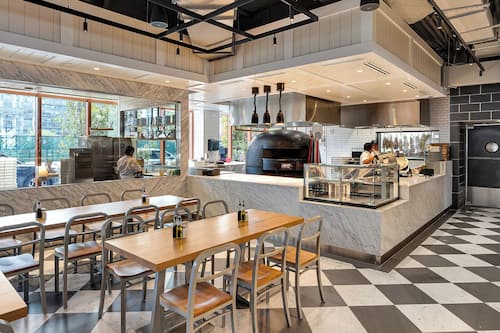 2 Restaurants; Frühstück, Mittagessen und Abendessen werden serviert