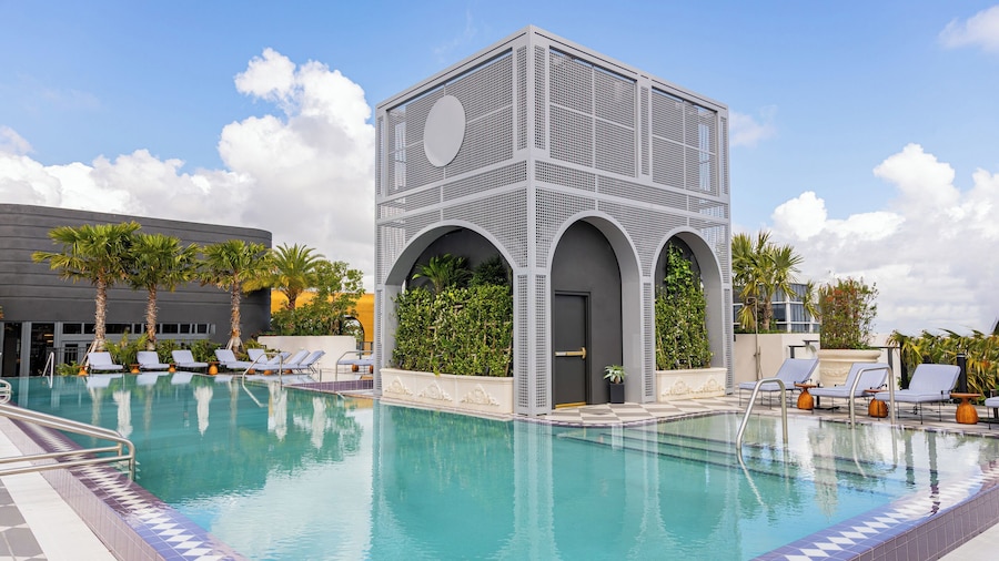 The 27 Wynwood