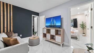 7 camere, ferro/asse da stiro