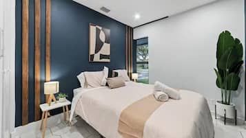 7 bedrooms, iron/ironing board