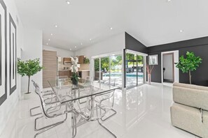 Dining - Casa joia | heated pool | near beach (Miami)