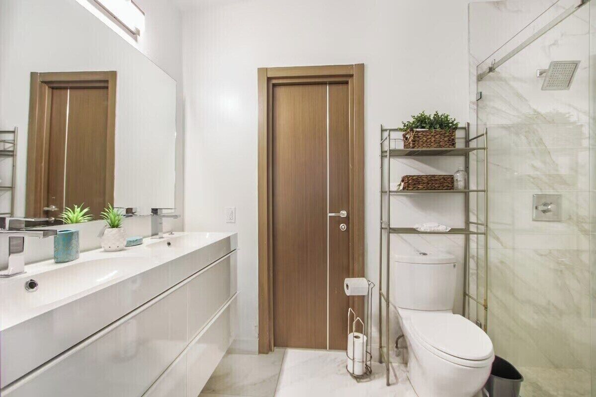 Hair dryer, towels, soap, shampoo
