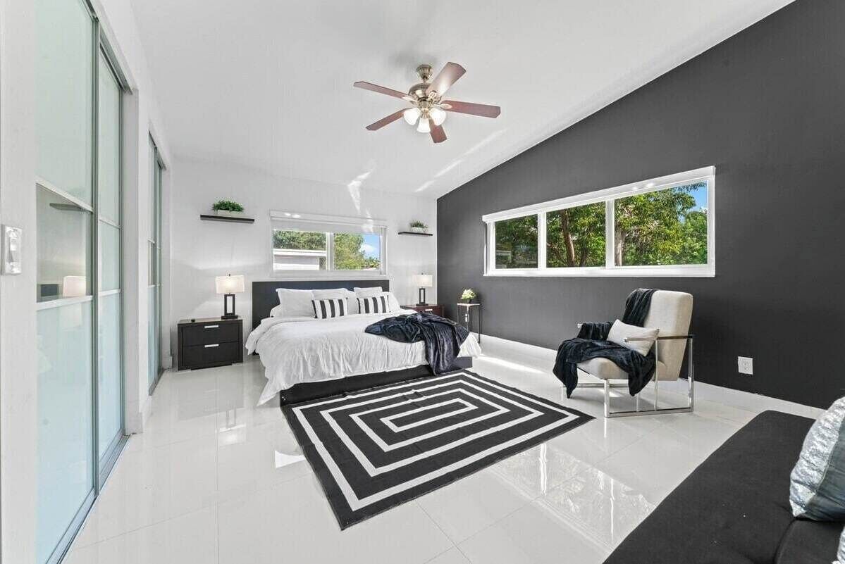 7 bedrooms, iron/ironing board, free WiFi