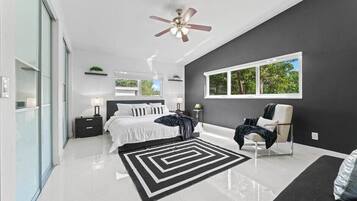 7 bedrooms, iron/ironing board, free WiFi