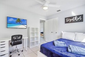 4 bedrooms, desk, iron/ironing board, travel crib