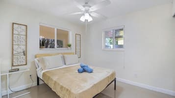 6 bedrooms, iron/ironing board