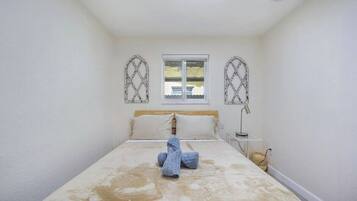 6 slaapkamers, een strijkplank/strijkijzer