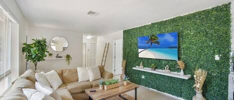 Smart TV, table tennis, video library