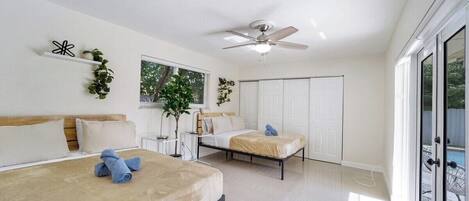 6 bedrooms, iron/ironing board