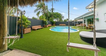 Casa Mayaimi | Pool | Tiki Hut | 10 min to Beach