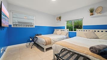 4 bedrooms, iron/ironing board, free WiFi, bed sheets