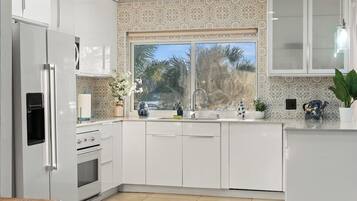 Microwave, oven, stovetop, dishwasher