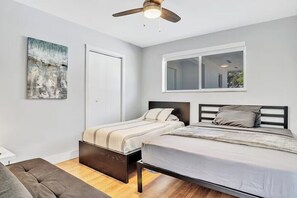 5 bedrooms, desk, iron/ironing board, free WiFi