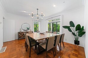 Dining - Coastal heritage vizcaya mansion | beach 4 mins (Hollywood)