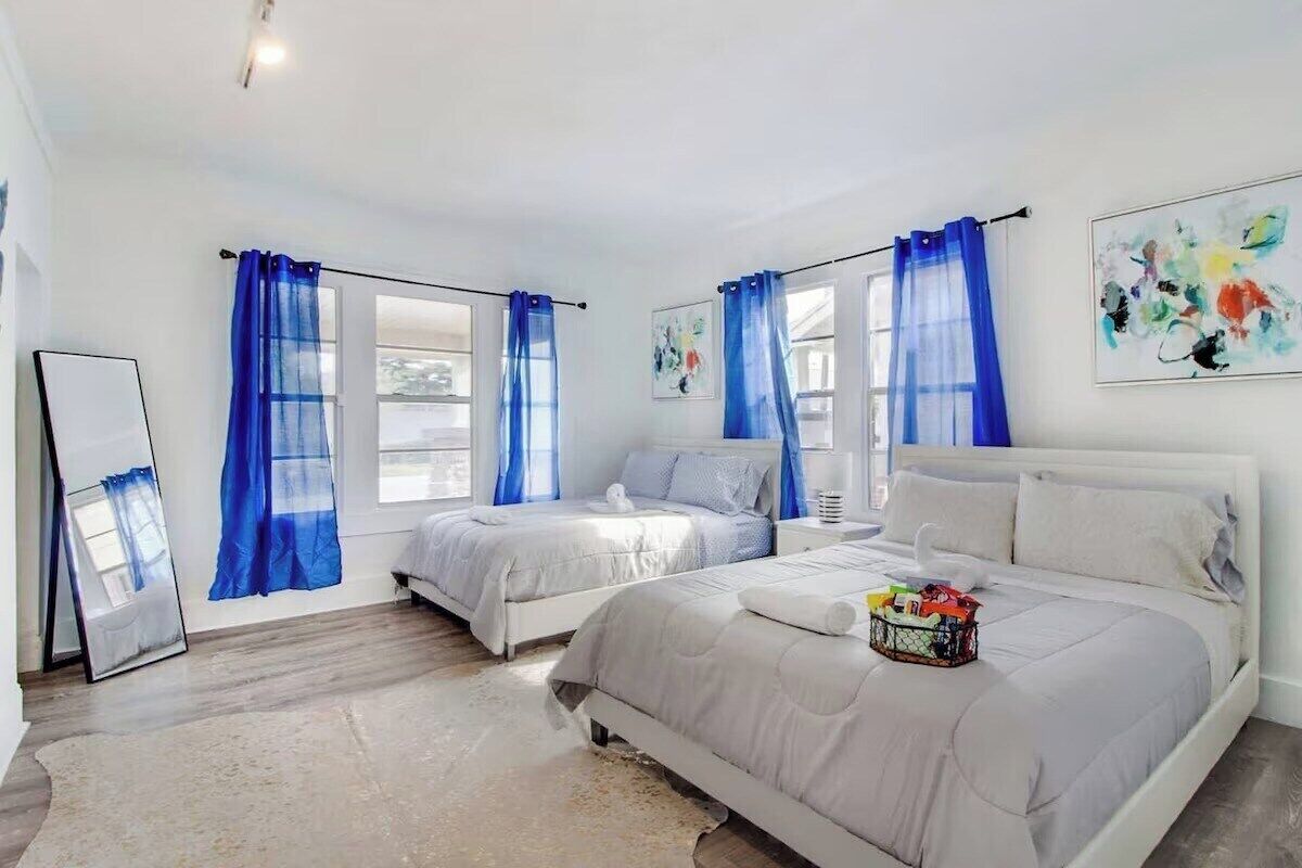 6 habitaciones, tabla de planchar con plancha y wifi gratis 