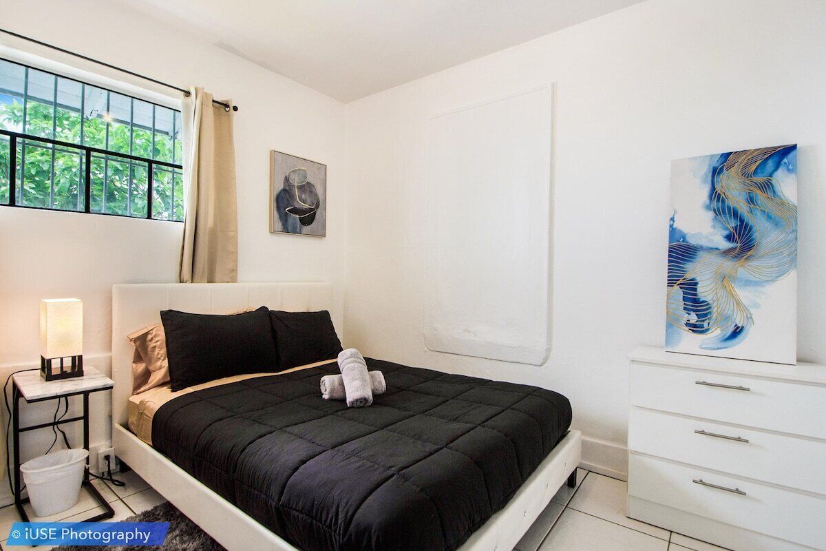 7 bedrooms, iron/ironing board, free WiFi, bed sheets