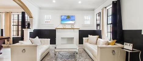 TV, fireplace
