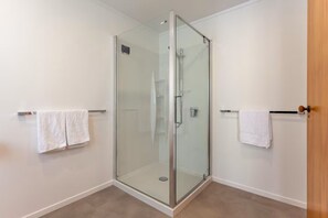 Bathroom - Hosts on the Coast Hahei Views (Hahei)
