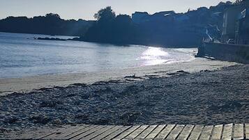 Platja a a prop