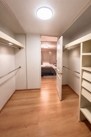 3 bedrooms, iron/ironing board, WiFi, bed sheets - Polanco World Cup Stay | 3BR w/ Balcony (Ciudad de México)