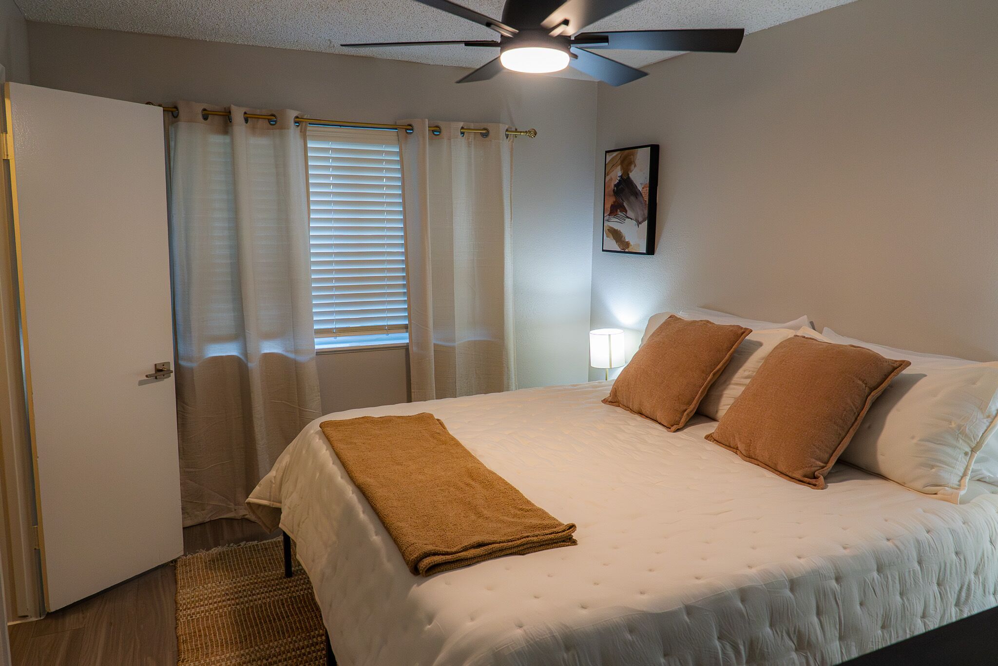 1 bedroom, desk, free WiFi, bed sheets