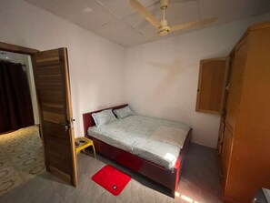 1 bedroom, iron/ironing board - Perfect 1-bedroom apartment with AC in adorable Accra (Accra)