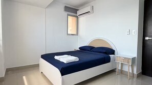 3 slaapkamers, een strijkplank/strijkijzer, wifi