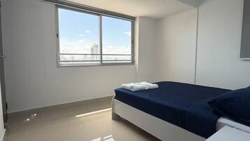 3 slaapkamers, een strijkplank/strijkijzer, wifi