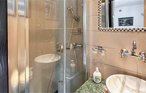 Shower - Amazing apartment in Moscenicka Draga with WiFi (Moscenicka Draga)