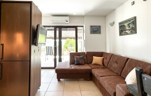 TV - Amazing apartment in Moscenicka Draga with WiFi (Moscenicka Draga)