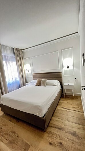 Immagine non classificata, 2 di 8, pulsante