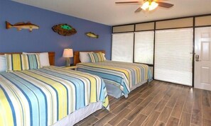 1 bedroom - Gone Fishing - Laguna Reef Resort Room 117 w/ Pier (Rockport)