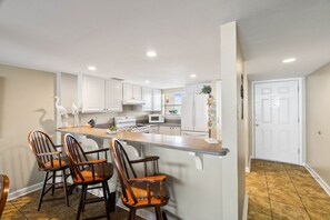 Private kitchen - Cool Runnings | Laguna Reef Rockport, TX (Rockport)