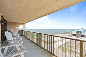 Terrace/patio - Welcome to Grandview – Laguna Reef Unit 414 (Rockport)