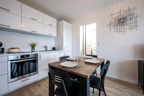 Fridge, microwave, oven, dishwasher - Le P'tit Charmant - 1km de la Plage (Cabourg)