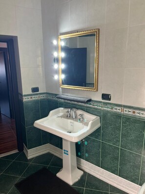 Immagine non classificata, 2 di 29, pulsante