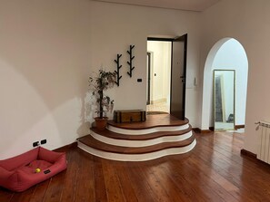 Nicht klassifiziertes Bild, 2 von 29, Schaltfläche