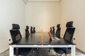 Meeting facility - Chic, cozy studio just 2 minutes from Anfa Park and CFC. (Casablanca)
