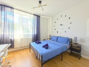 2 habitaciones, tabla de planchar con plancha y acceso a internet 