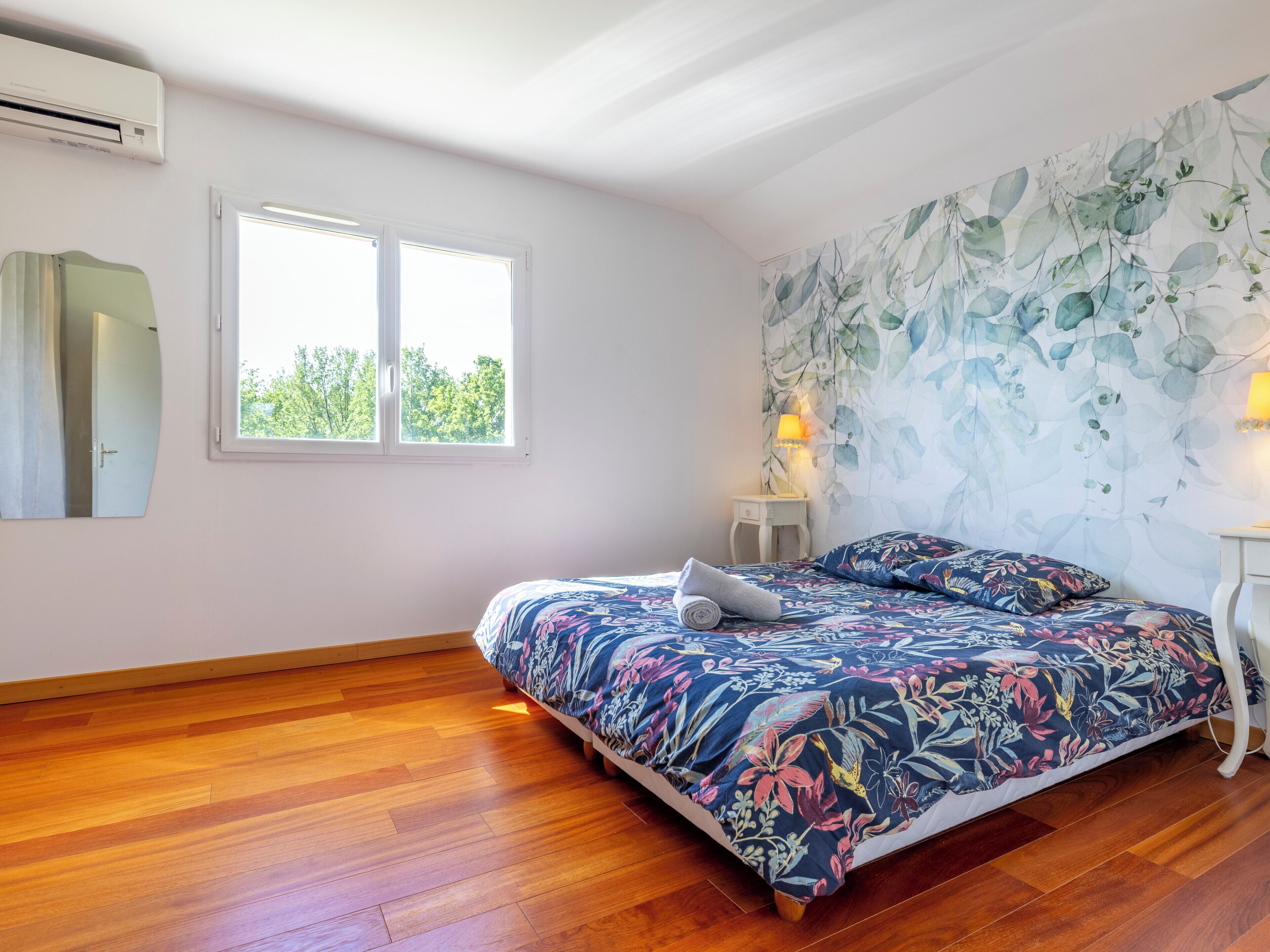 Iron/ironing board, travel cot, WiFi, bed sheets