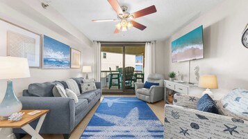 Condo, Multiple Beds, Balcony, Ocean View (Harbour Place 205) | Living area