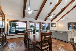 Dining - Bayfront Oasis - Pool, Hot Tub & Dock (St. Petersburg)