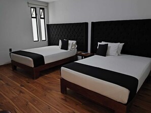 Superior Quadruple Room | Free WiFi, bed sheets - Hotel Sicilia (Aguascalientes)