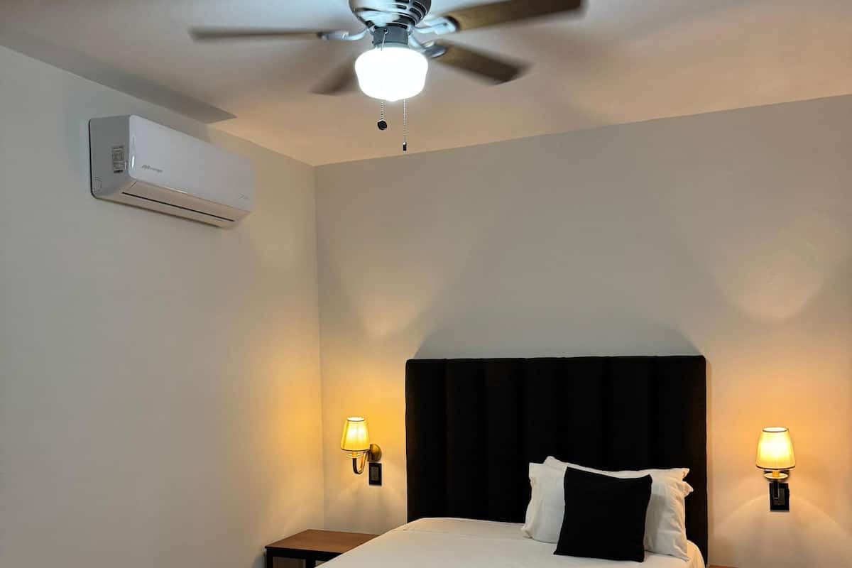 Standard Room | Free WiFi, bed sheets